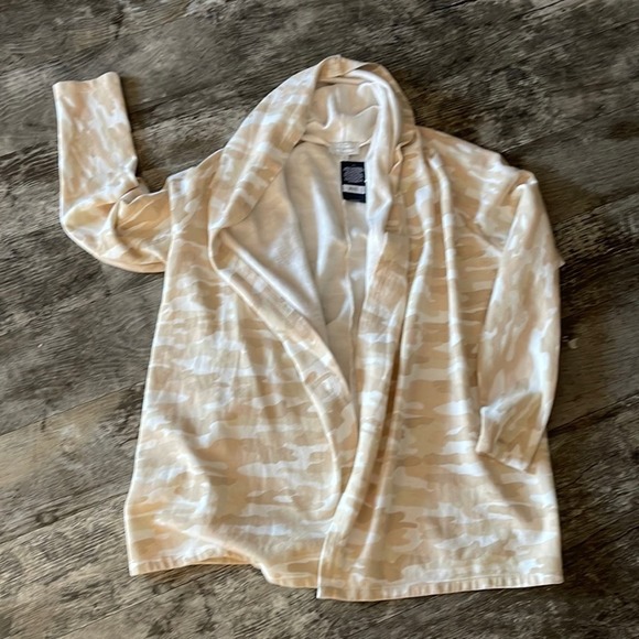 Lucky Brand Open Soft Camo Oversized Cardigan size large SHIPS SAME DAY - Picture 1 of 6